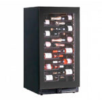 Armario Expositor Refrigerado para Vinos 1 Puerta de Cristal 270 Litros 68 Botellas 5 Estantes 595x690x1200h mm KW120 Horekus