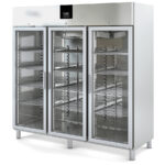 Armario de Congelación Acero Inoxidable 3 Puertas de Cristal 12 Estantes 2197 Litros Serie MIRAGE 2035x850x2130h mm CAGNV-210-3 Docriluc