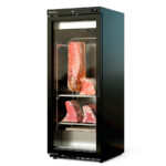 Armario de Maduración de Carne Negro 1 Puerta de Cristal 240 Litros 2 Estantes Serie VANTA 600x650x1545h mm DDAV-400 Docriluc