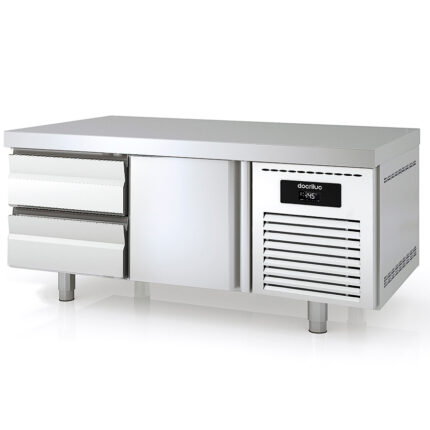 Mesa Refrigerada Acero Inoxidable 1 Puerta Opaca 1 Estante 2 Cajones 245 Litros Serie LUMINIS 1345x700x600h mm MKRC-135 Docriluc