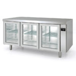Mesa de Congelación Acero Inoxidable 3 Puertas de Cristal 3 Estantes 562 Litros Serie ILUMIA 2020x800x850h mm MPCV-200 - Docriluc