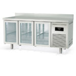 Mesa Refrigerada Acero Inoxidable GN 1/1 - 3 Puertas de Cristal 3 Estantes 399 Litros Serie CLARION 1795x700x850h mm MGRV-180 Docriluc