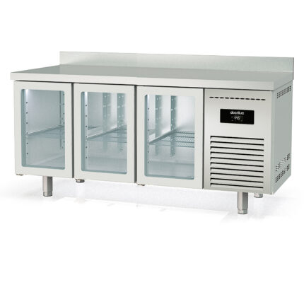 Mesa Refrigerada Acero Inoxidable GN 1/1 - 3 Puertas de Cristal 3 Estantes 399 Litros Serie CLARION 1795x700x850h mm MGRV-180 Docriluc