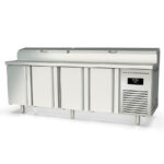 Mesa Refrigerada para Ingredientes 13 Cubetas GN 1/4 - 4 Puertas Opacas 4 Estantes 543 Litros Serie ARGENTUM 2245x700x850h mm MIE-70-225 Docriluc