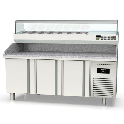 Mesa Refrigerada para Pizza 8 Cubetas GN 1/4 - 3 Puertas Opacas 3 Estantes 399 Litros Serie CRUSTUM 1795x700x850h mm MPI-70-180-R Docriluc