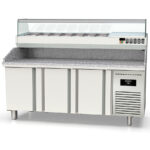 Mesa Refrigerada para Pizza 3 Puertas Opacas 562 Litros Serie CRUSTUM 2090x800x850h mm MPI-80-210-R Docriluc