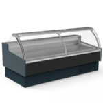 Vitrina Expositora Refrigerada para Carnicería y Charcutería con Reserva Cristal Curvo Evaporador Ventilado Serie OLIRA VE-12-C-TF 2560x1215x1245h mm VE-12-25-C-TF Docriluc