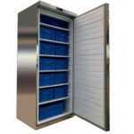 Armario de Congelación Acero Inoxidable 1 Puerta Opaca 6 Estantes 525 Litros Gama DF 775x750x1850h mm DF-600 EUTRON