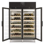 Armario Expositor Refrigerado para Vinos en Negro 2 Puertas de Cristal 12 Estantes 120 Botellas 1250 Litros Gama TERROIR CAGW 1370x860x2130h mm CAGWM-140-2 Docriluc